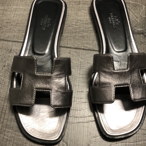 Hermes silver sandals 💙 - Picture 2 of 8